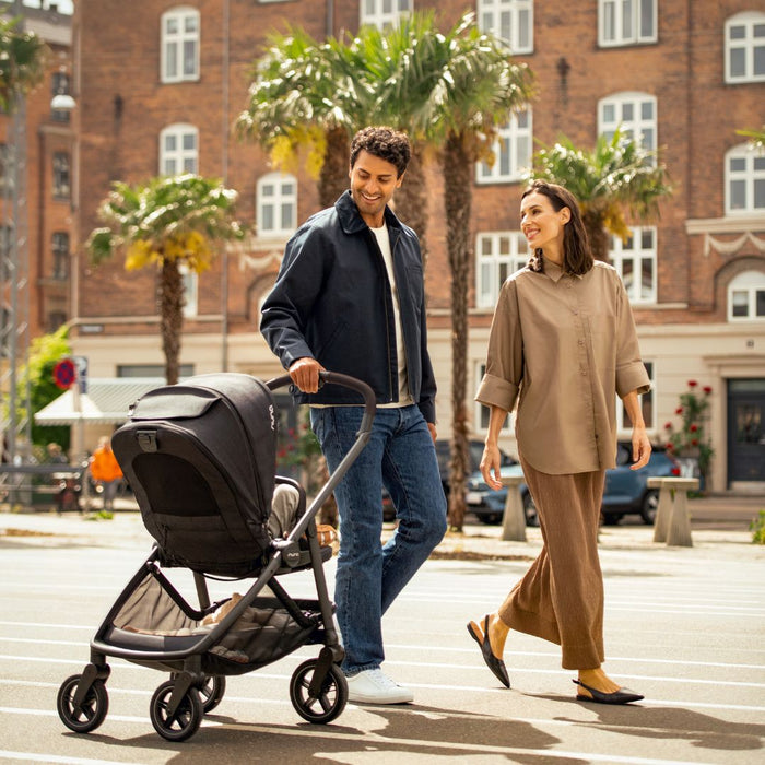 Nuna SWIV Stroller